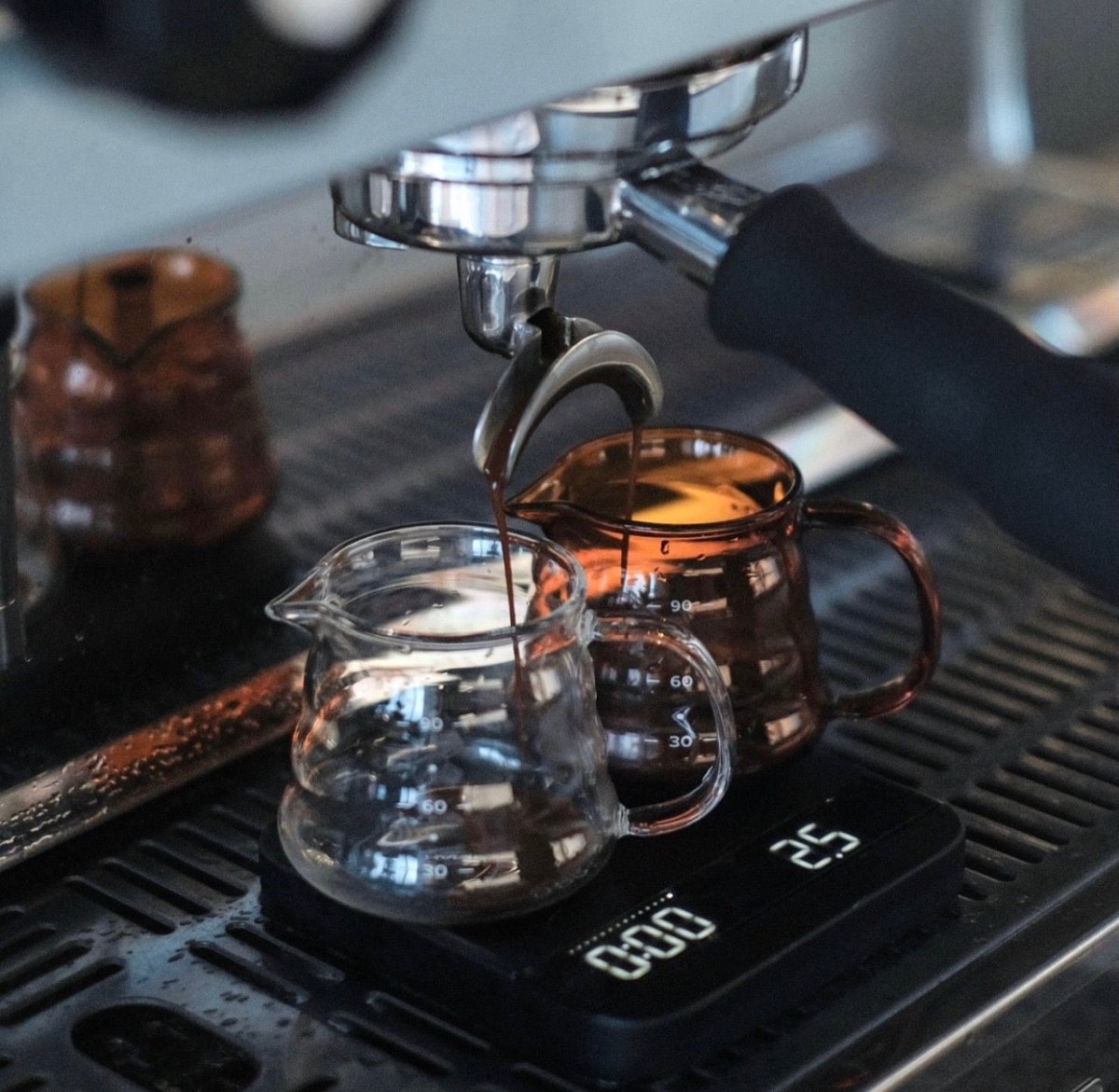 HARIO V60 雲朵小杯 90ml | 台灣耐熱玻璃濃縮咖啡杯 | 多功能牛奶壺蜂蜜杯 | 琥珀色透明兩色可選