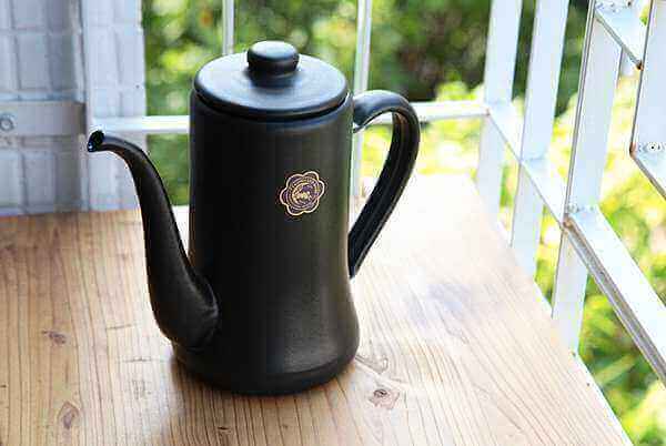 日本月兔印 琺瑯手沖咖啡壺（白/黑．0.7L）Japan Coffee Kettle - Quality Life Coffee